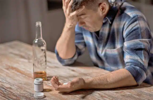 Tadalafil ani jiné léky na erekci neužívejte raději spolu s alkoholem